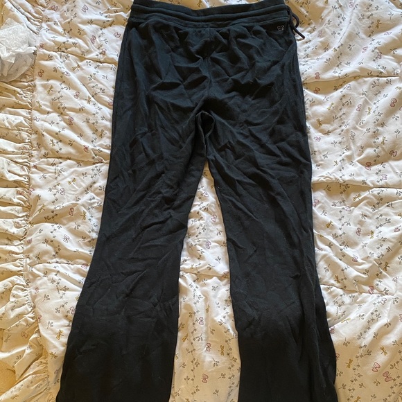 Aritzia Black Lounge Pants - Picture 4 of 5